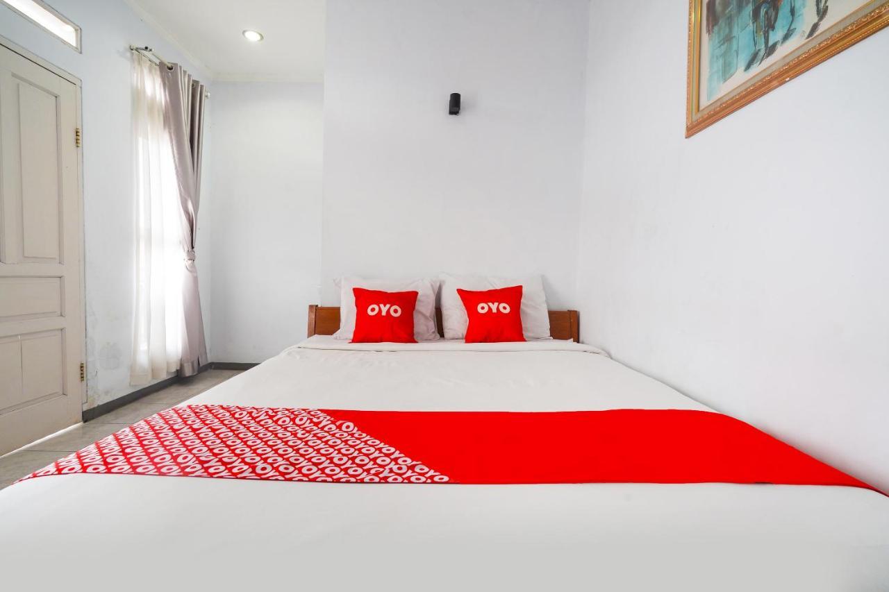 Oyo 91561 Gandhi Hotel Bandung Extérieur photo
