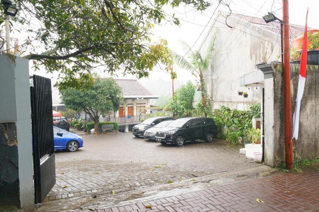 Oyo 91561 Gandhi Hotel Bandung Extérieur photo